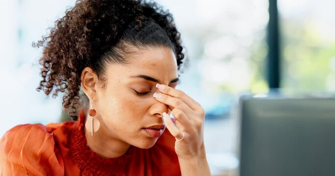 Burnout, stress and business woman in office with mistake, 404 problem and network error on computer. Frustrated, overworked and female worker with headache, stressed out and overwhelmed at desk