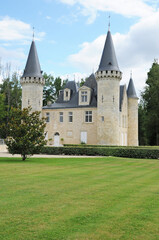 Fototapeta na wymiar Ludon Medoc, France - august 18 2016 : the castle of Agassac