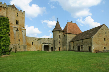 Fototapeta na wymiar Perigord, the picturesque castle of Biron in Dordogne