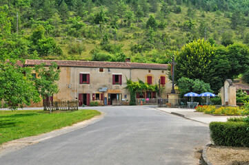 Fototapeta na wymiar France, picturesque village of Urval