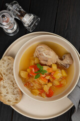 Chicken legs stewed with vegetables