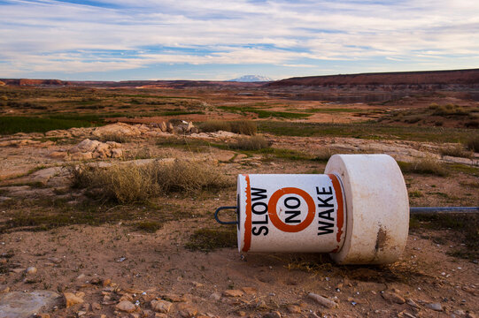 Low water in Lake Powell near the Bullfrog marina, Glen Canyon National Recreation Area, Utah, USA; Utah, United States of America
