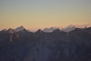Fototapeta na wymiar Bergpanorama Schweiz