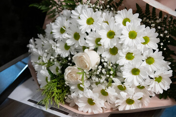 bouquet of white flowers