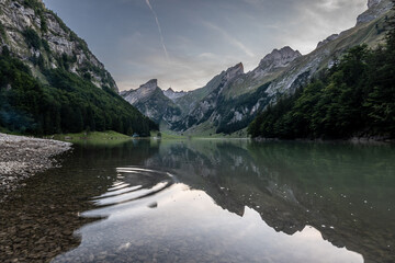 Seealpsee bei D&auml;mmerung