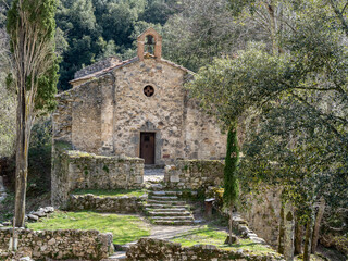 Fototapeta na wymiar Sant Aniol Ermitage in Catalonia, Spain