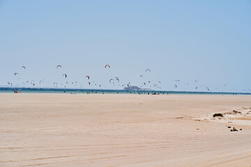 Fototapeta na wymiar Windsurfing at Dakhla city