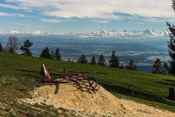 Vue sur les Alpes depuis le Hinter Weissenstein (Canton de Soleure )