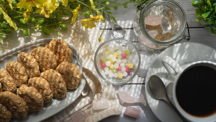 陽のあたる部屋でコーヒー｜クッキーと金平糖とコーヒー