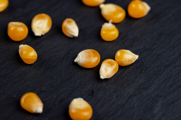 dry corn for cooking and popcorn