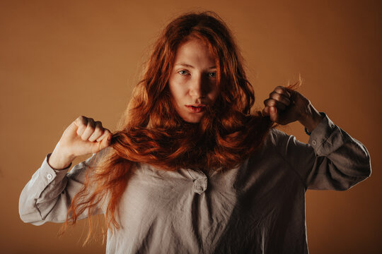 Glr posing with her hair