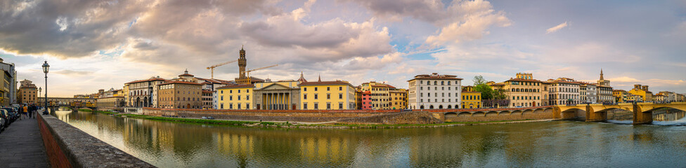 Fototapeta premium Firenze city skyline, buildings, and beautiful panorama landscape with the Arno River, Metropolitan City of Florence, the capital of Tuscany region, Italy