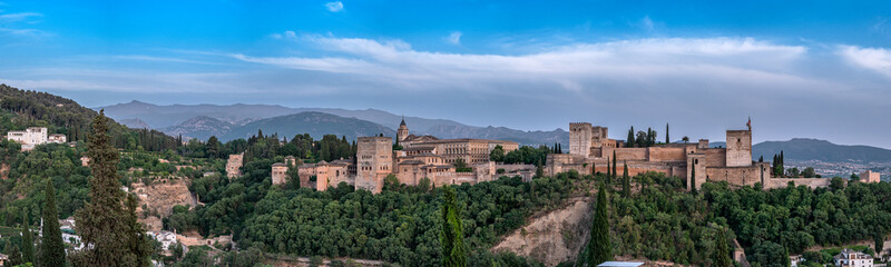 Fototapeta na wymiar Granada, panoramica su Alhambra