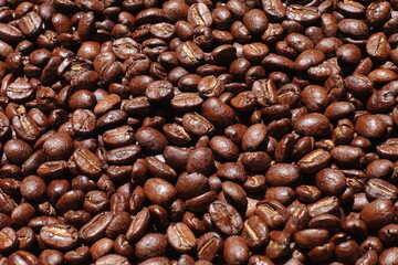 Top view of brown coffee beans, Roasted coffee beans background, Texture freshly roasted coffee beans. - 592229209