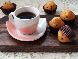 Сoffee or hot chocolate  with muffins