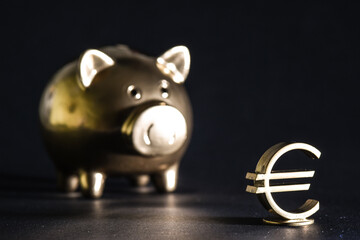business affaires finances argent or euro tirelire economie