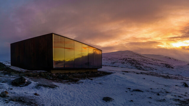 Viewpoint reflection