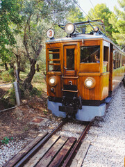 Naklejka premium マヨルカ島 ソイェール行きの木造列車