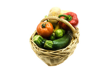 Gemüsekorb mit erntefrischem Gemüse
