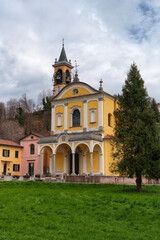 Fototapeta na wymiar Old church at Colle Brianza, Italy