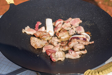 Pan-fried Pork Belly in a Picnic Camp
