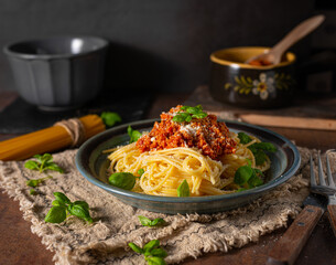 Homemade bio pasta bolognese - 592332032
