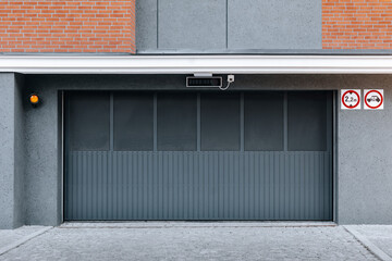 access to the garage of a residential building 