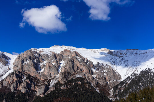 Macizo de La Tosa, la sierra de El Moixer&oacute;, desde el mirador dels Orris, Baga. Bergueda. Catalunya, Espa&ntilde;a