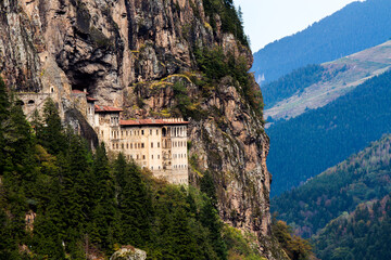 Fototapeta na wymiar monastery in rock formation, Sumela Monastery Exterior View in Black Mountains