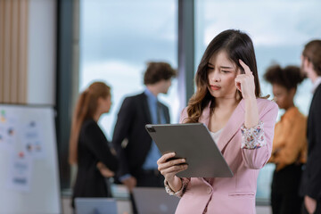 Obraz premium Business woman in the modern office. Women leader the new company self-confident. Professional Confident business expert