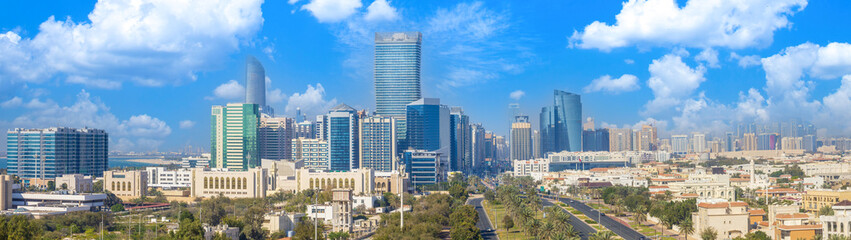 Fototapeta na wymiar UAE, United Arab Emirates, Abu Dhabi downtown panorama and financial center skyline.