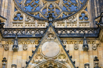 Obraz premium Details of the exterior of the Gothic Catholic Cathedral of St. Vitus, Wenceslas and Vojtech in Prague Castle
