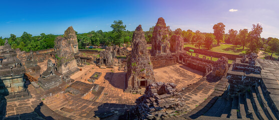 Obraz premium Pre Rup Khmer temple at Angkor Thom is popular tourist attraction, Angkor Wat Archaeological Park in Siem Reap, Cambodia UNESCO World Heritage Site