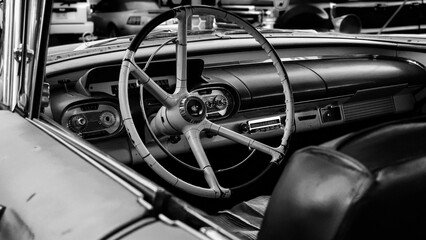 Steering wheel grayscale