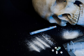 human skull, cocaine, Narcotic concept - obrazy, fototapety, plakaty