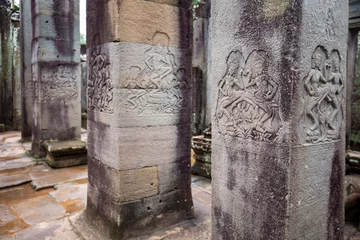 Papier Peint photo autocollant Monument historique Apsara Dancers carved into a pillar at Bayon, Angkor Thom in Siem Reap, Cambodia