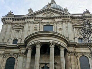 Fototapeta na wymiar Beautiful front facade view of St. Paul's Cathedral