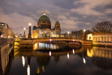 Fototapeta na wymiar Streets of Berlin by night, photography in Germany, explore city.