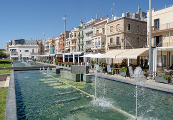 fountain in the city of Tarragona - obrazy, fototapety, plakaty
