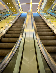 Mall escalator 