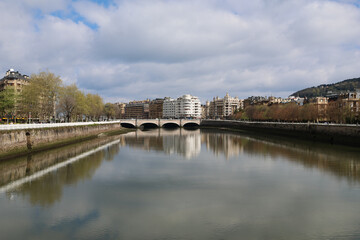 Obraz premium Fluss Urumea in Donostia-San Sebastian, Baskenland