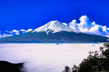 雲海と富士山・合成写真