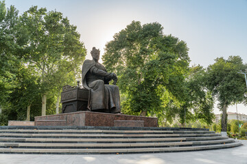 Obraz premium Statue of Amir Timur (Tamerlane) in Samarkand, Uzbekistan