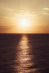 Obraz premium Sunset over the Ocean