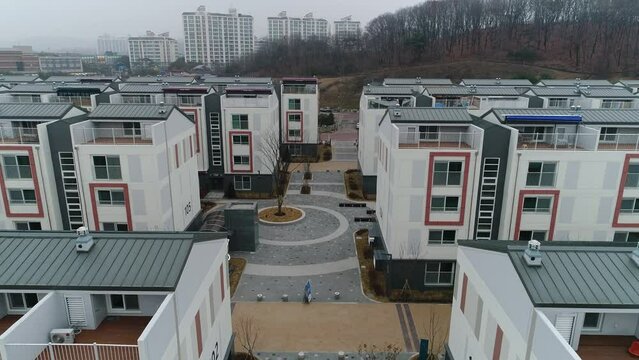 한국 사람이 사는 주거형태 중 하나 연립형 다가구 주택