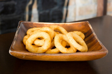 American style fried onion rings.