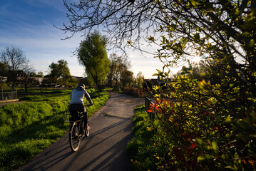 Radfahrer im Gonsbachtal in Mainz