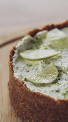 Sommerlicher Key Lime Pie (Käsekuchen)