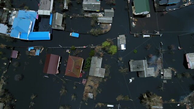 Flight over the flooded city after the flood. 4К