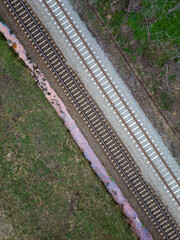 tory kolejowe w widoku z góry © Henryk Niestrój